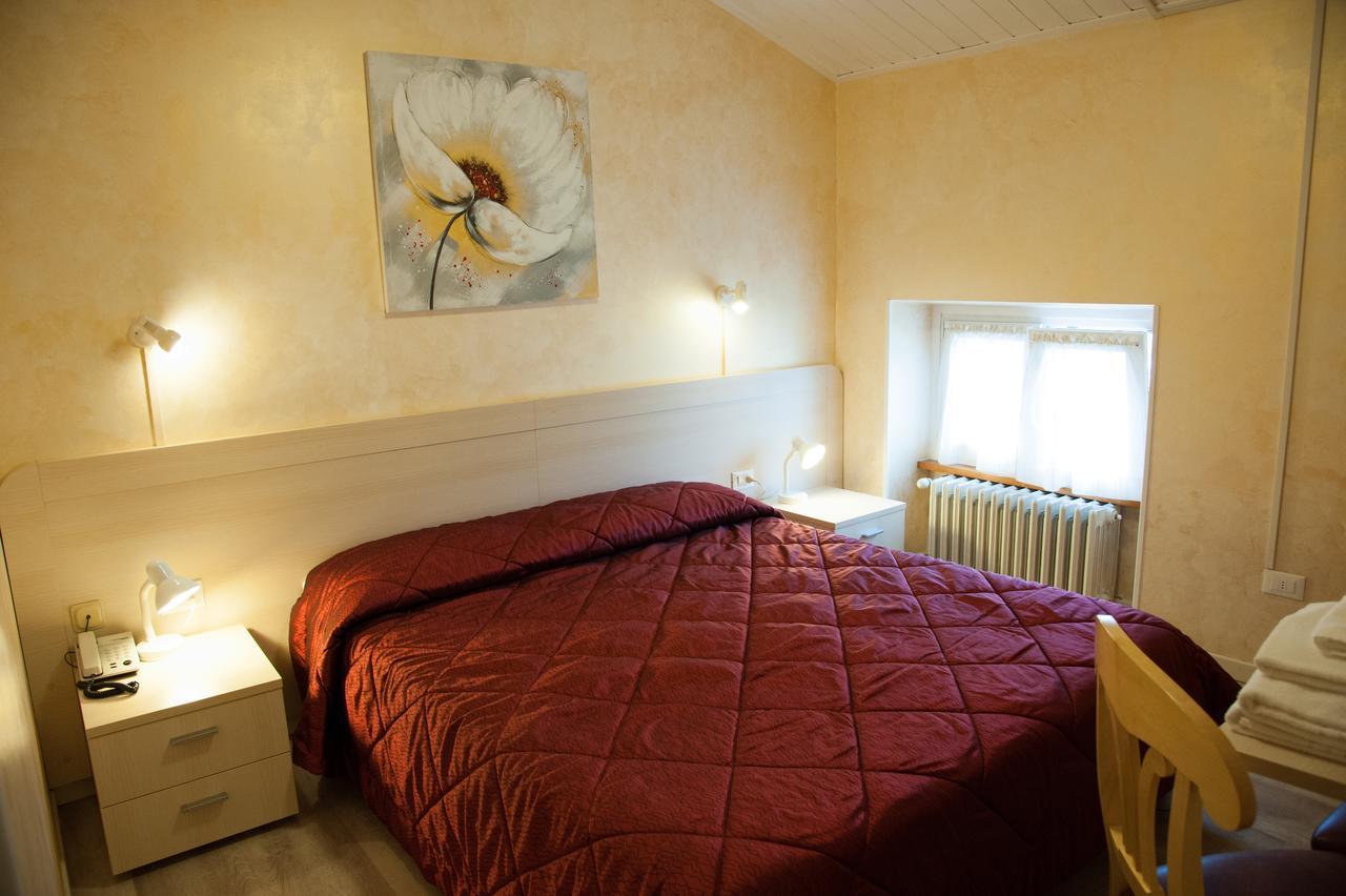 Antico Albergo Negrar Bagian luar foto